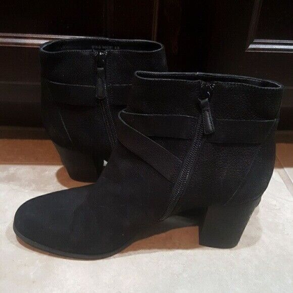 COLE HAAN Black Nubuck Booties - 8 1/2B - Picture 4 of 7